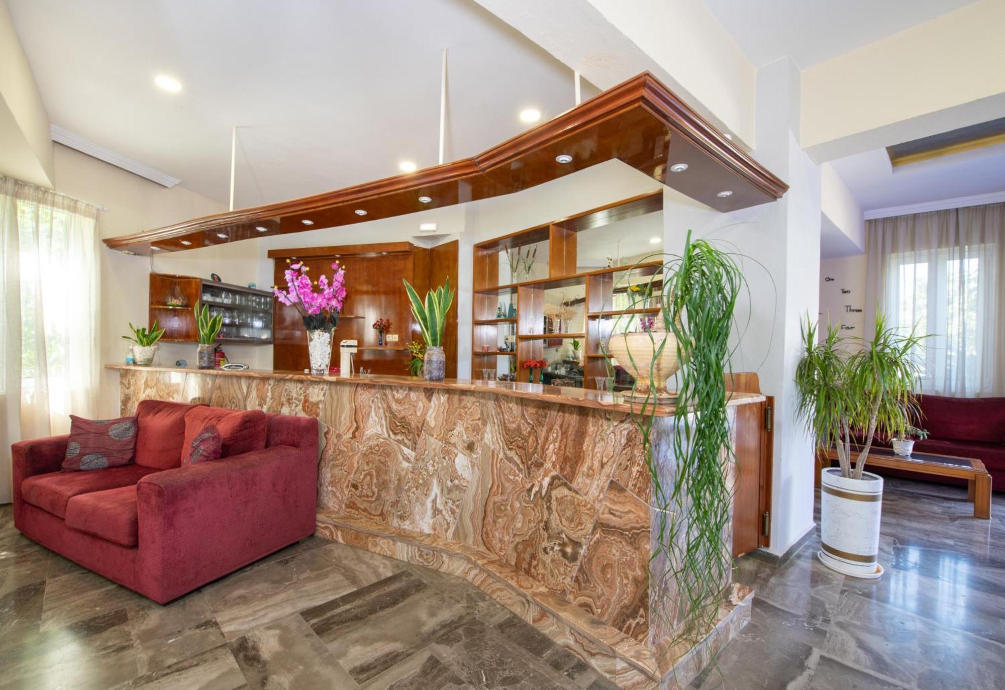 Labyrinth Hotel Georgioupoli Exterior photo