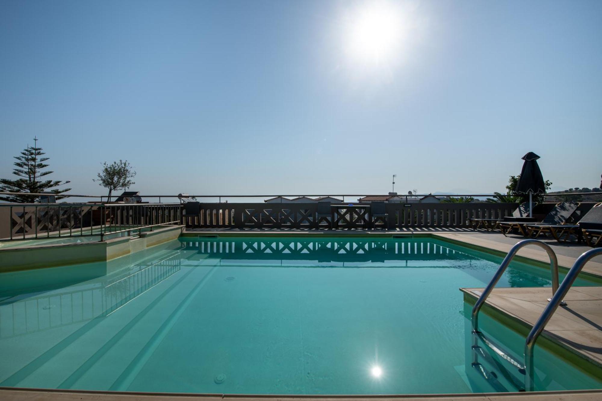 Labyrinth Hotel Georgioupoli Exterior photo