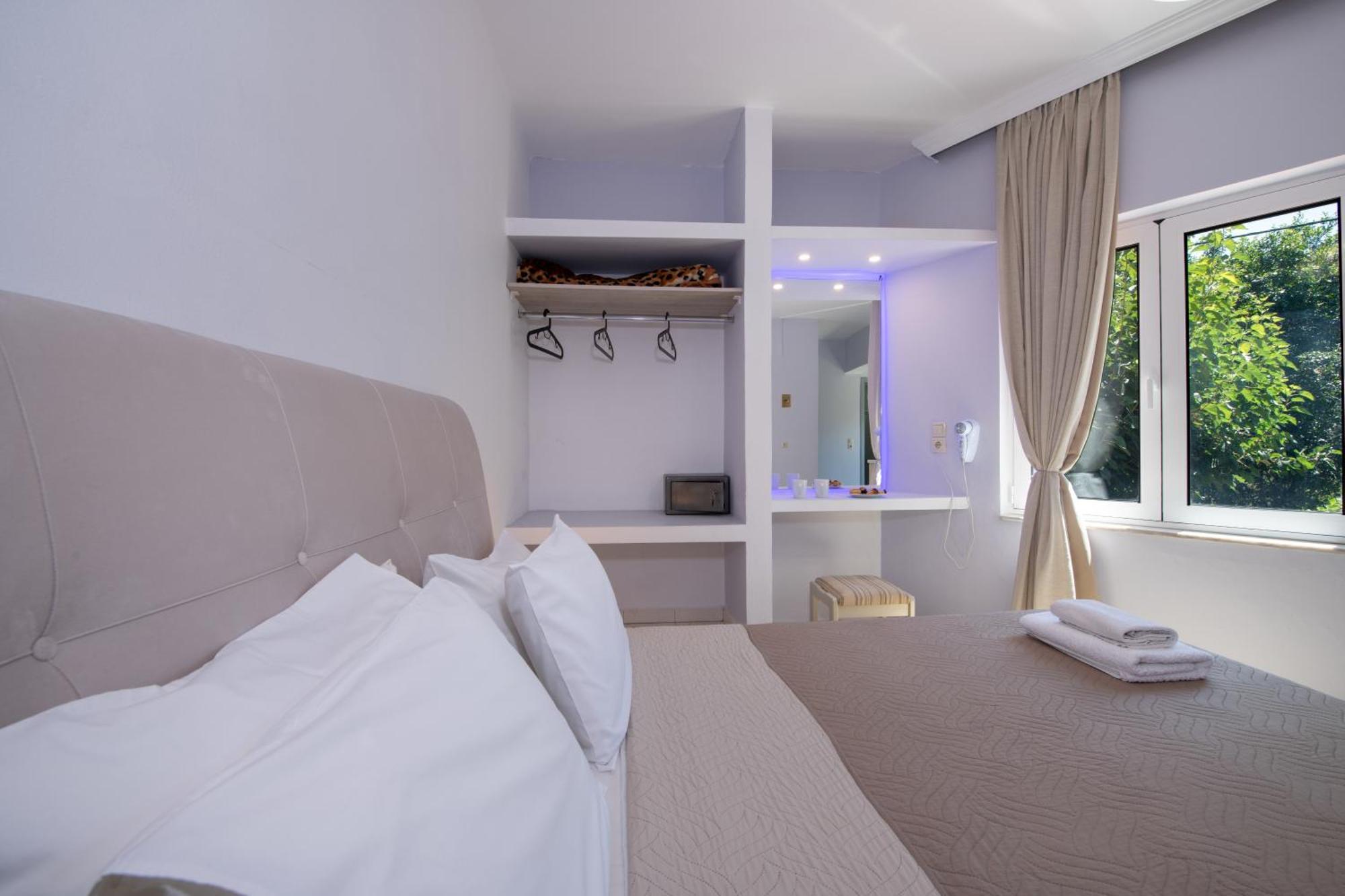 Labyrinth Hotel Georgioupoli Exterior photo